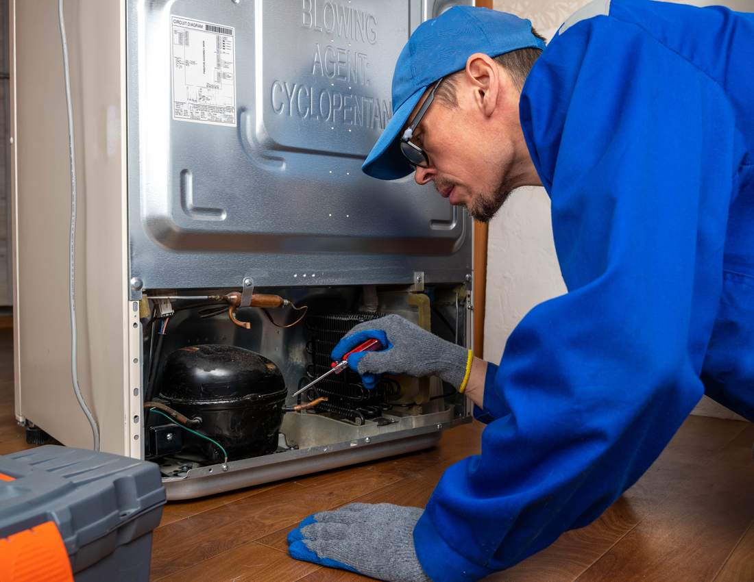 Technician tools for compressor replacement service